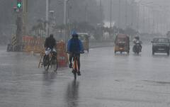 அதிகாலை முதல் தஞ்சை மாவட்டத்தில் கனமழை...நாளைக்கு?