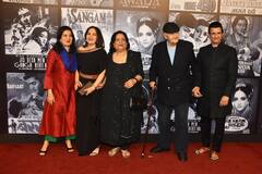 Raj Kapoor 100th Birth Anniversary: आलिया संग रेट्रो लुक में दिखे रणबीर कपूर, तो करीना-सैफ ने नवाबी लुक में मारी एंट्री, देखें तस्वीरें