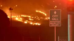Wildfire Rages In California's Malibu Scorching Over 4,000 Acres Of Land