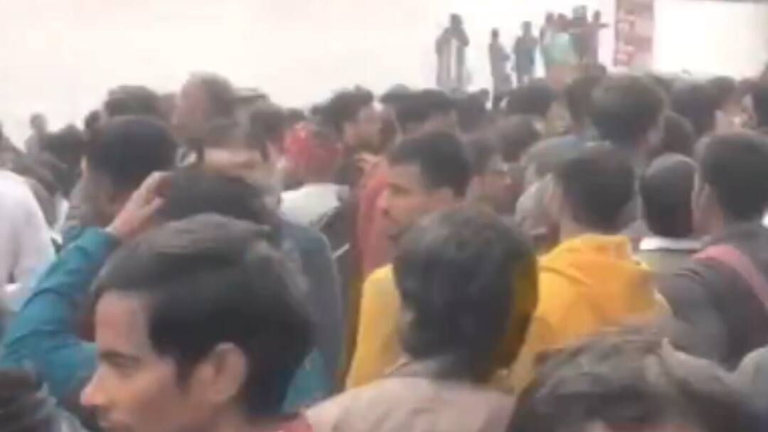 'कुछ छात्रों ने उद्दंडता की', पटना में हंगामे के बाद BPSC ने पेपरलीक से किया इनकार BPSC denies paper leak after uproar in examination center in Patna 'कुछ छात्रों ने उद्दंडता की', पटना में हंगामे के बाद BPSC ने पेपरलीक से किया इनकार