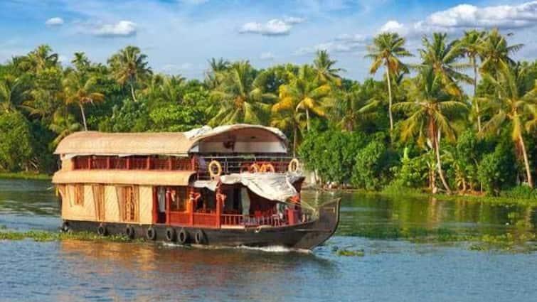 From Alleppey To Kollam: Cruising Through Kerala’s Backwaters