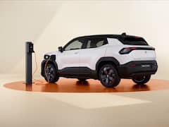 कैसी दिखती है Toyota की पहली इलेक्ट्रिक कॉम्पैक्ट SUV, क्या Hyundai Creta EV को देगी कड़ी टक्कर?
