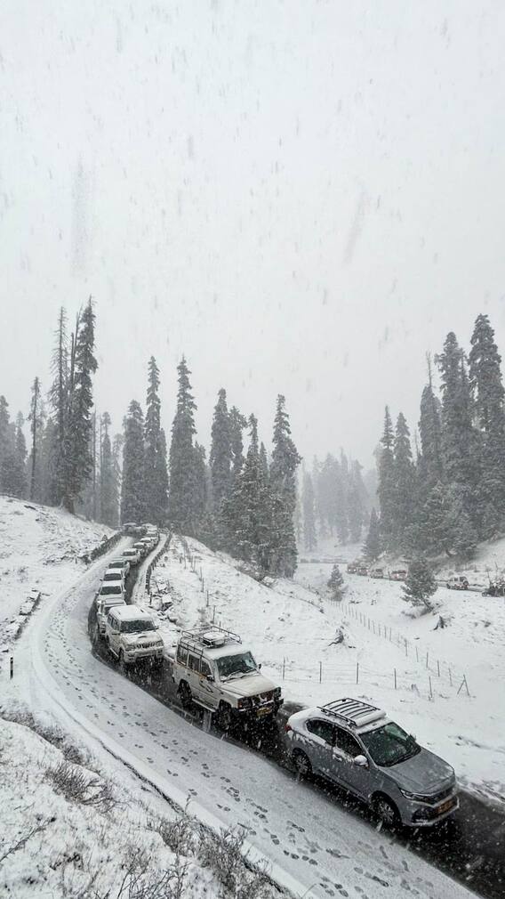 कश्मीर के गुलमर्ग में तापमान माइनस 9.6 डिग्री