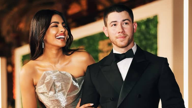 Priyanka Chopra, Nick Jonas React As Fans Sing 'Desi Girl' At Red Sea International Film Festival, Watch