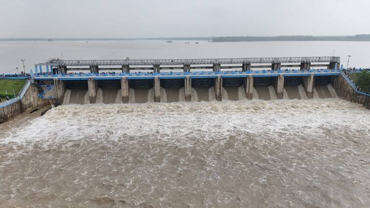 Veedu Dam filling up rapidly;11,000 cubic feet of water released எச்சரிக்கை.... அதிவேகமாக நிரம்பும் வீடூா் அணை;  11,000 கன அடி நீர் வெளியற்றம்