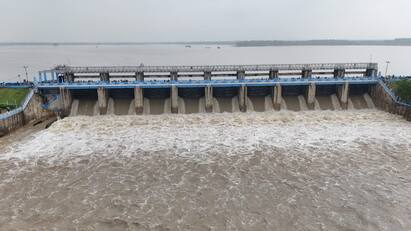 Veedu Dam filling up rapidly11,000 cubic feet of water released எச்சரிக்கை.... அதிவேகமாக நிரம்பும் வீடூா் அணை  11,000 கன அடி நீர் வெளியற்றம்