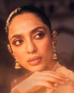 Sobhita Dhulipala: कॉकटेल पार्टीसाठी शोभिता धुलीपालचा खास लूक, गाऊनची किंमत ऐकून व्हाल थक्क!