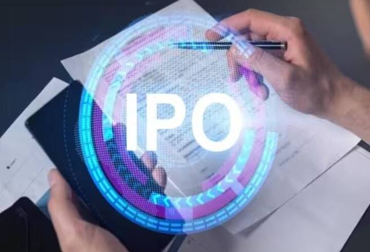 BlueStone Jewellery IPO: ज्वेलरी आणि लाइफस्टाइल ब्लुस्टोन ज्वेलरीचा आयपीओ येण्याची शक्यता आहे.