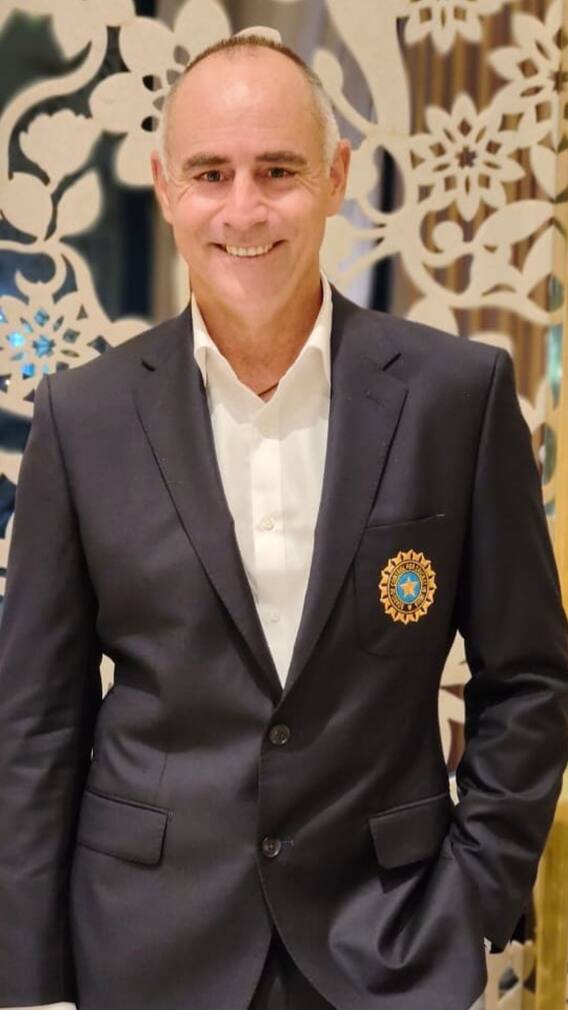 গুকেশের সাফল্যে রয়েছে তাঁর অবদান, ক্রিকেট হোক বা হকি, ভারতের সাফল্যে অঙ্গাঙ্গিভাবে জড়িত এই প্রোটিয়া