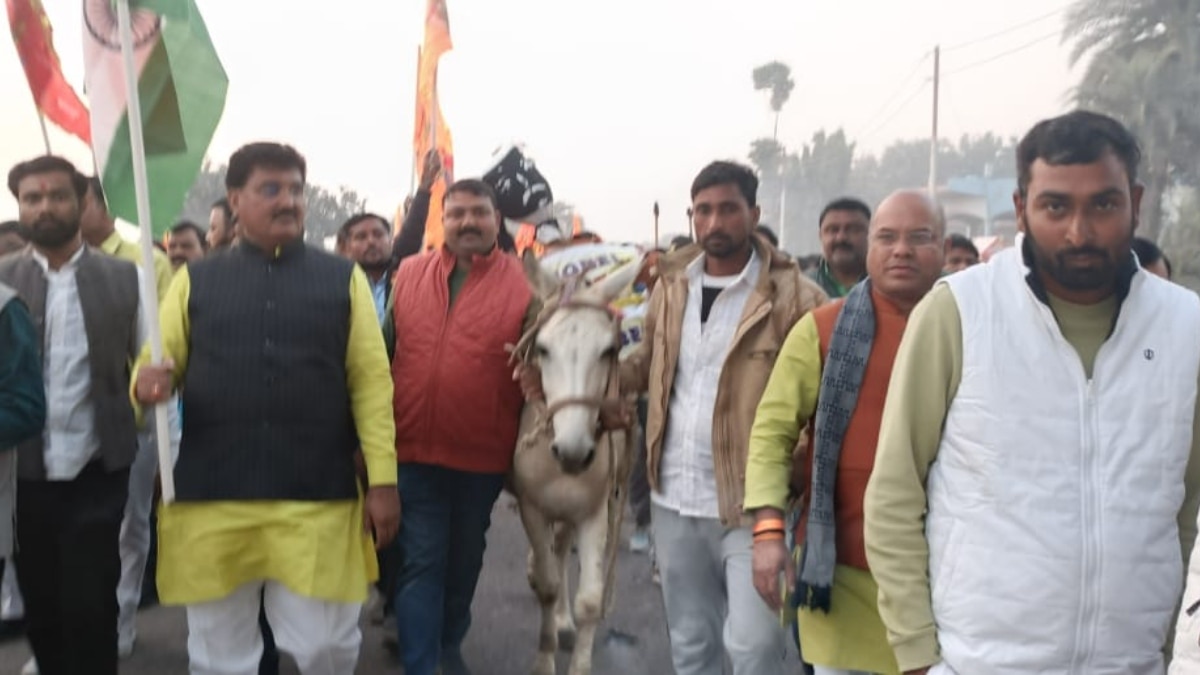 ‘बांग्लादेश से युद्ध कर हिंदुओं को बचाए भारत,’ BJP विधायक ने कर दी सरकार से बड़ी मांग