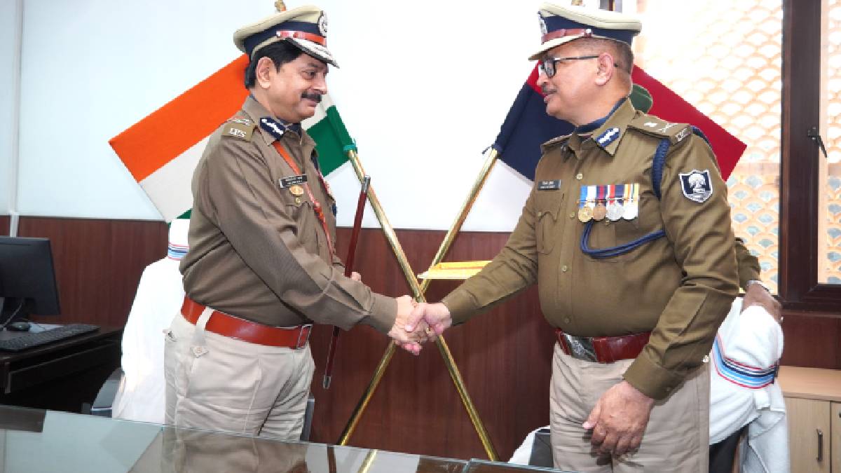 DGP Vinay Kumar: पदभार ग्रहण करते ही बिहार के नए DGP के तेवर सख्त, अपराधियों और शराब माफिया के लिए दे दिए बड़े निर्देश