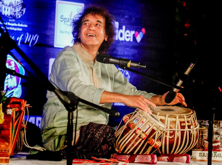 Tabla Maestro Zakir Hussain Admitted In ICU in San Francisco hospital  heart related problems Zakir Hussain: গুরুতর অসুস্থ উস্তাদ জাকির হুসেন, আইসিইউতে ভর্তি তবলা মায়েস্ত্রো