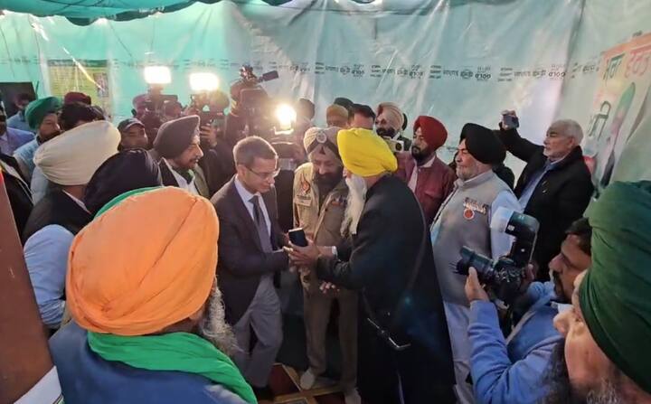 ਇਸ ਦੇ ਨਾਲ ਹੀ ਉਨ੍ਹਾਂ ਦੀ ਸਿਹਤ ਲਗਾਤਾਰ ਵਿਗੜਦੀ ਜਾ ਰਹੀ ਹੈ, ਜਿਸ ਨੂੰ ਲੈਕੇ ਕਾਫੀ ਚਿੰਤਾ ਜਤਾਈ ਜਾ ਰਹੀ ਹੈ