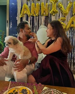 प्रेग्नेंट देवोलीना ने मुस्लिम पति शहनवाज संग सेलिब्रट की शादी की दूसरी सालगिरह, शॉर्ट ड्रेस में यूं फ्लॉन्ट किया बेबी बंप