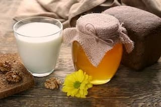 दूध में मिलाकर पी लीजिए बस एक ये चीज, घटेगा वजन, मिलेगी ग्लोइंग स्किन, जान लें और भी फायदे