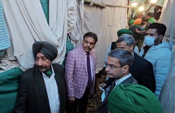 ਉਨ੍ਹਾਂ ਨਾਲ ਪਟਿਆਲਾ ਐਸਐਸਪੀ ਨਾਨਕ ਸਿੰਘ , ਏਡੀਜੀਪੀ ਜਸਕਰਨ ਸਿੰਘ, ਪਟਿਆਲਾ ਰੇਂਜ ਦੇ DIG ਮਨਦੀਪ ਸਿੰਘ ਸਿੱਧੂ ਵੀ ਖਨੌਰੀ ਬਾਰਡਰ ਪਹੁੰਚੇ ਹਨ।