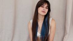 दोस्त की जान बचाने के लिए लड़की ने उतार दिए कपड़े! न्यूड होकर कराया फोटोशूट, अब हर कोई कर रहा सलाम