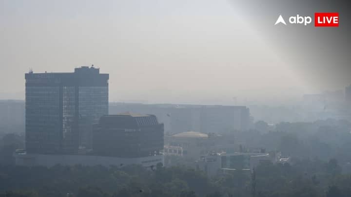 वहीं चंड़ीगढ़, हरियाणा और उत्तर प्रदेश में घने कोहरे की संभावना जताई गई है. दूसरी ओर दक्षिण-पूर्व बंगाल की खाड़ी के ऊपर अगले 24 घंटों के दौरान कम दाब का क्षेत्र बनने की संभावना है.