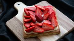 আইসক্রিম কিংবা কেক নয়, ফল হিসেবেই খেয়ে দেখুন স্ট্রবেরি, কমবে ব্লাড সুগার, নিয়ন্ত্রণে থাকবে কোলেস্টেরল