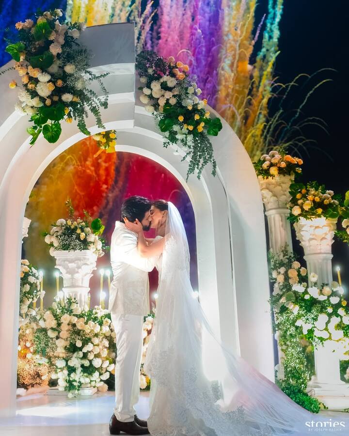 One of the most heartwarming moments from Keerthy and Antony’s wedding was their passionate kiss, captured in a photo.