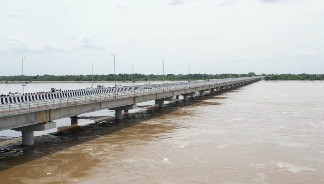 கவனமாக இருங்க மக்களே! கொள்ளிடம் ஆற்றில் அதிகளவு முதலைகள் - எச்சரிக்கையுடன் இருக்க ஆட்சியர் அறிவுறுத்தல்.