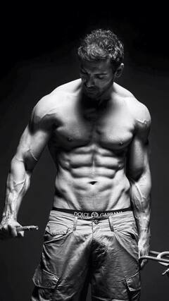 आखिर क्यों जॉन अब्राहम ने ठुकरा दी थी शाहरुख खान की ये ब्लॉकबस्टर फिल्म? जानें दिलचस्प किस्सा