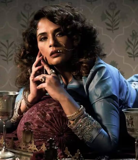 ઋચા ચઢ્ઢા પણ એક અદભૂત બોલિવૂડ અભિનેત્રી છે. સંજય લીલા ભણસાલી દ્વારા દિગ્દર્શિત તેમની સીરિઝ હીરામંડી આ વર્ષે OTT પર રિલીઝ થઈ હતી. આ વેબ શોમાં ઋચાએ લજ્જોની ભૂમિકા ભજવી હતી. સિરીઝમાં ઋચાનો રોલ નાનો હતો પરંતુ તેની એક્ટિંગના ખૂબ વખાણ થયા હતા.