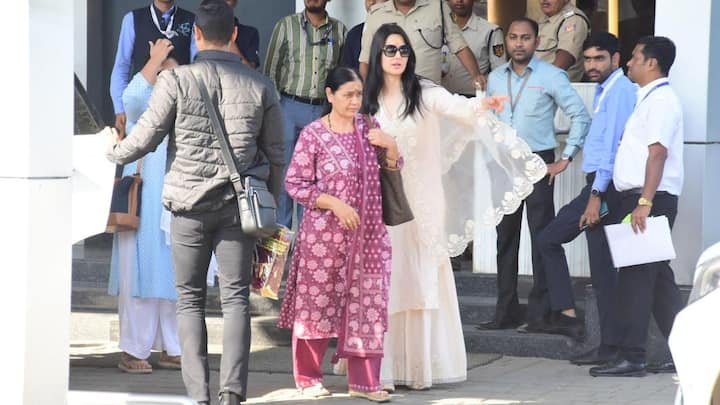 Katrina Kaif visited the Sai Baba temple in Shirdi with her mother-in-law, Veena Kaushal, to offer prayers.