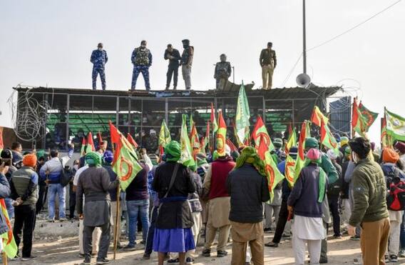 Farmer Protest: ਕਿਸਾਨੀ ਸੰਘਰਸ਼ 'ਚ ਕੁੱਦੇ ਗੁਰੂ ਰੰਧਾਵਾ, ਕਿਹਾ-ਦੇਸ਼ ਦਾ ਢਿੱਡ ਭਰਨ ਵਾਲੇ ਦੀ ਗੱਲ ਸੁਣਨ ਦੀ ਲੋੜ, ਜਾਣੋ ਹੋਰ ਕੀ ਕੁਝ ਕਿਹਾ ?