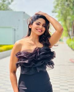 Pooja Sawant : कलरफूल पूजा सावंत ब्लॅक आऊटफिटमध्ये दिसतेय किलर,चाहते म्हणाले...