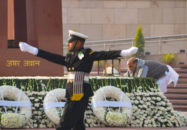 Rajnath Singh pays homage at the National War Memorial in New Delhi on Monday, Dec. 16, 2024, on Vijay Diwas. (Source: PTI)