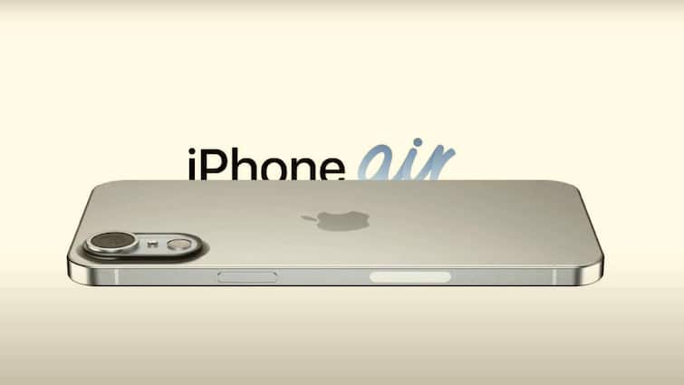 iPhone 17 सीरीज में नया मॉडल ला सकती है Apple, लॉन्च से पहले कीमत और फीचर्स हुए लीक