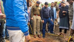 संभल में श्री कार्तिक महादेव मंदिर से चंद दूरी पर मिला कुंआ, खुदाई जारी, मस्जिद से है सटा, सामने आईं ये तस्वीरें