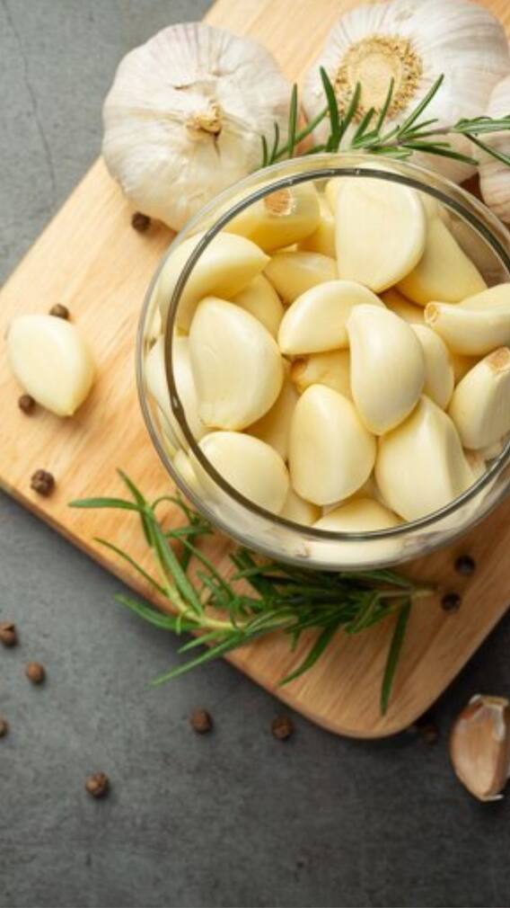 సెక్స్​ హెల్త్​ని ప్రమోట్ చేసే వెల్లుల్లి.. మగవారికి, ఆడవారికి కలిగే ప్రయోజనాలివే