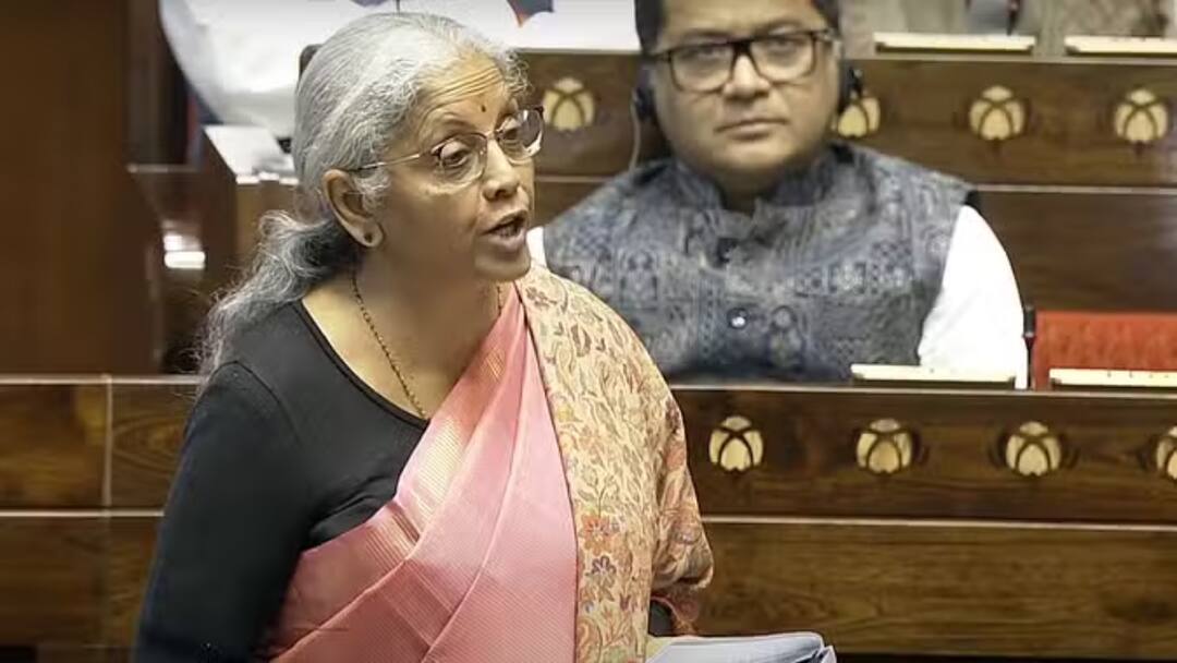 parliament Winter Session 2024 Finance Minister Nirmala Sitharaman targeted Congress on two-day discussion on Constitution in Rajya Sabha 'एक परिवार को बचाने के लिए हुए सविंधान में संशोधन', वित्तमंत्री बोलीं-इंदिरा गांधी पर सवाल उठाने वाली फिल्म हुई बैन