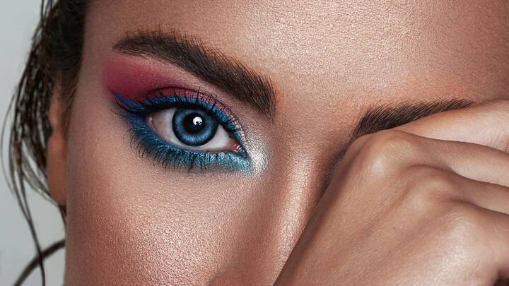 AI-Powered Beauty Tools: AI-inspired makeup looks catching on where virtual try-ons allowed users to play with personalised colours and styles. Allowed the users to master even the most difficult technique of perfecting their make up application without fuss. (Image source: Canva)