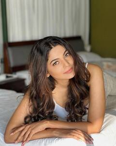 Pooja Sawant : अभिनेत्री पूजा सांवतचा ग्लॅम लूक; ब्लॅक ड्रेसमध्ये दिसतेय खास!