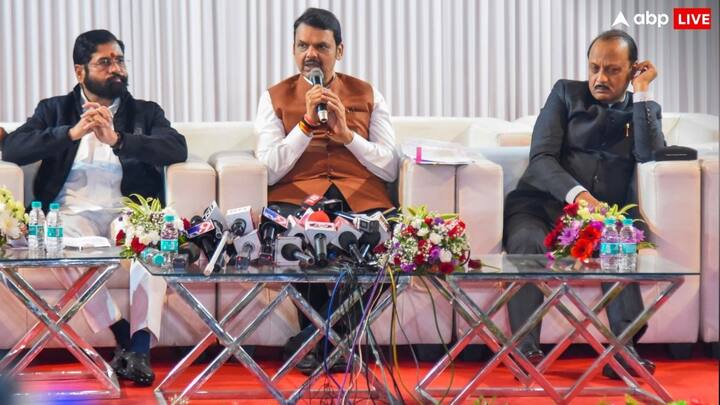 महायुति में शामिल रिपब्लिकन पार्टी ऑफ इंडिया को भी मंत्री पद नहीं मिल पाया. इसके बाद केंद्रीय मंत्री रामदास अठावले ने निराशा जताते हुए कहा कि उन्हें कम से कम एक मंत्रालय देने का वादा किया गया था, लेकिन मंत्रिमंडल में उनकी पार्टी का एक भी मंत्री नहीं है.