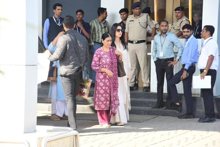 The official Instagram account of Shree Saibaba Sansthan Trust Shirdi shared photos and videos of the actress and her mother-in-law offering prayers.