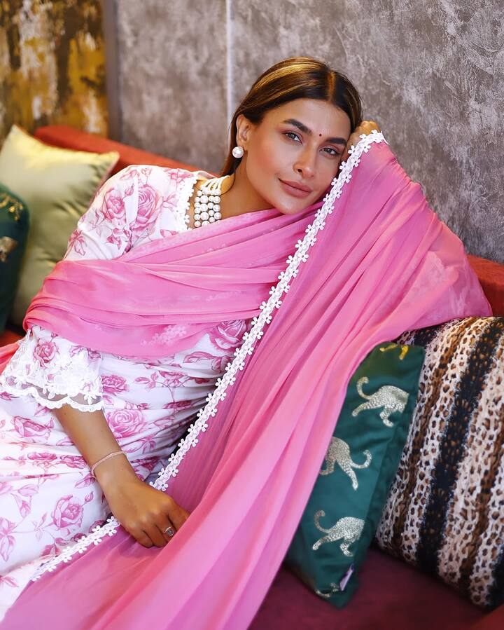 पवित्रा का कहना है कि, “हमारे रिश्ते में काफी वक्त से दिक्कतें होने लगी. कई बार मैंने सब ठीक करने की भी कोशिश की.”