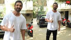अपने बर्थडे पर पैप्स से गप्पे मारते नजर आए जॉन अब्राहम, व्हाइट टीशर्ट और ब्लैक जींस में लगे डैशिंग