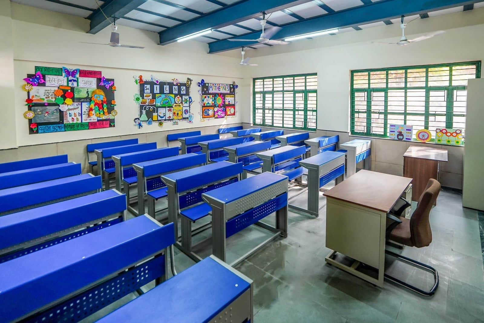 CM आतिशी बोलीं, 'AAP सरकार ने 10 वर्षों में 65 सालों का किया काम, स्कूलों में 22 हजार से ज्यादा कमरे बने