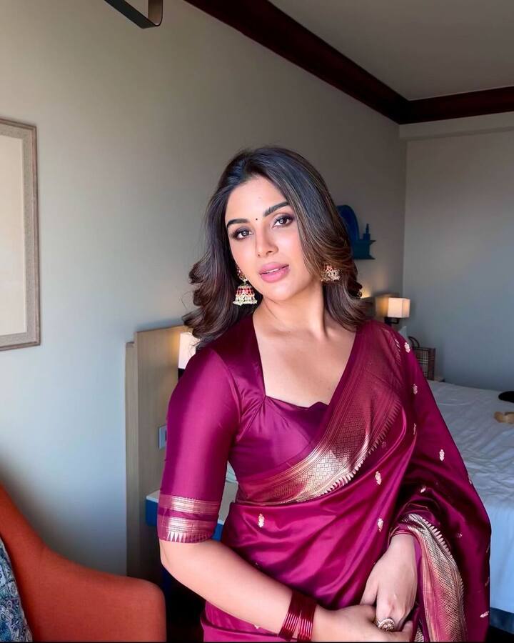 బింబిసారలో కళ్యాణ్ రామ్ తో కలసి నటించింది..ఆ తర్వాత కళ్యాణ్ రామ్ తో డెవిల్ లో నటించింది