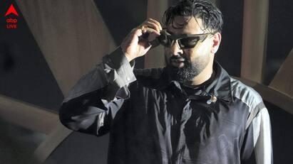 Rapper Badshah Fined  for driving on the wrong side of the road, playing loud music, and rash driving in Gurugram Rapper Badshah Fined : জনপ্রিয় ব়্যাপার বাদশা-র মোটা টাকা জরিমানা, কত টাকার চালান কাটল ট্র্যাফিক পুলিশ ?