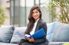 ​Bank Jobs 2024: સ્ટેટ બેન્ક ઓફ ઇન્ડિયામાં બહાર પડી જૂનિયર એસોસિએટની ભરતી, જાણો કઇ છે અંતિમ તારીખ?