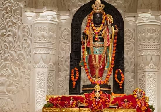 Year Ender 2024: વર્ષ 2024માં રામ મંદિરનું ઉદ્ઘાટન ઐતિહાસિક વર્ષ બની ગયું છે. તેમજ વર્ષ 2024માં ગૂગલ પર પણ રામ મંદિર સર્ચ કરવામાં આવ્યું હતું. લોકોએ ગુગલના ટોપ ટ્રેન્ડિંગ 'સર્ચ નીયર મી'માં રામ મંદિરને સર્ચ કર્યું છે. આખા વર્ષ દરમિયાન લોકો Google પર તમામ પ્રકારની વસ્તુઓ શોધે છે, જેનું લિસ્ટ Google દ્વારા વર્ષના અંતે બહાર પાડવામાં આવે છે. આ લિસ્ટ અનુસાર રામ મંદિરનું નામ ગૂગલની ટોપ ટ્રેન્ડિંગ લિસ્ટમાં પણ સામેલ છે.