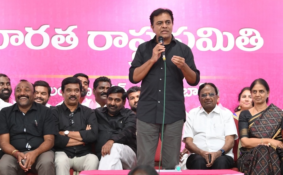 KTR vs Revanth: నువ్వు మగాడివైతే అసెంబ్లీ సమావేశాలు 15 రోజులు నిర్వహించు - రేవంత్ రెడ్డికి కేటీఆర్ ఛాలెంజ్