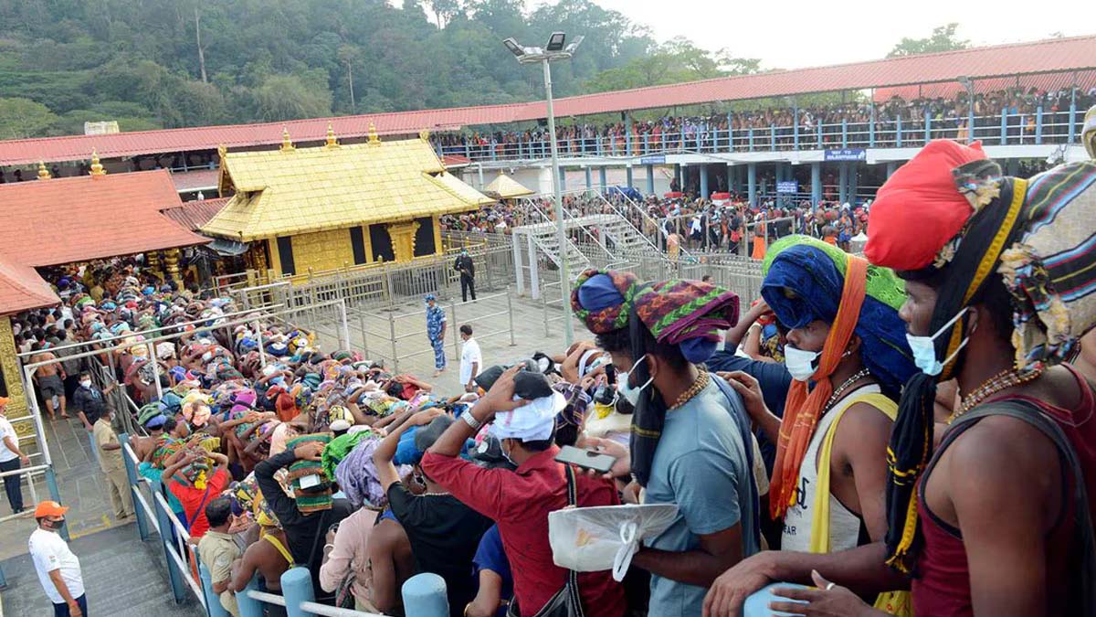 Sabarimala Temple: சபரிமலையில் பக்தர்கள் சாமி தரிசனம்...மிகப்பெரிய சாதனை