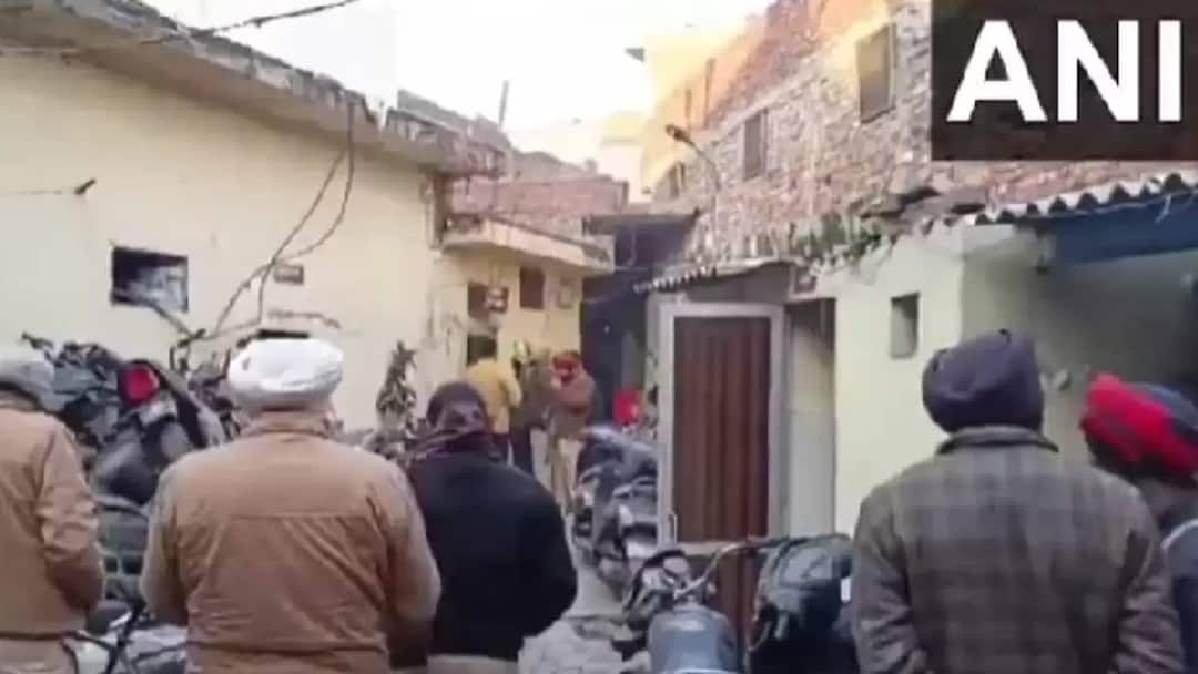 காவல் நிலையத்தில் திடீரென கேட்ட பயங்கர சத்தம்: அலறிய மக்கள்! என்ன நடந்தது?