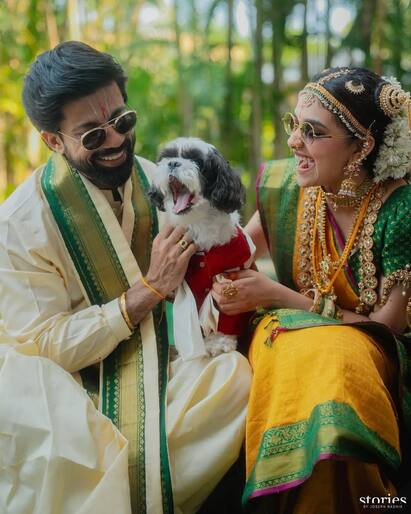 Keerthy Suresh Wedding: கீர்த்தியின் திருமணத்தின் புடவையில் கலக்கிய த்ரிஷா! பொண்டாட்டியோடு போஸ் கொடுத்த அட்லீ  - வைரல் போட்டோ!